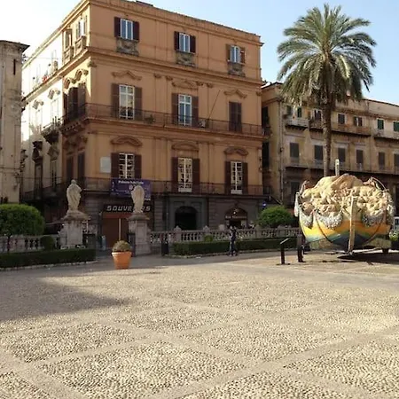 Asmundo's Apartment